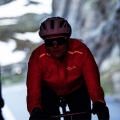 Kurtka rowerowa damska Rogelli Essential koralowa