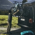 Bagażnik na tylną klapę Thule WanderWay 2 do VW T6 T6.1 California czarny