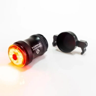 Lampka tylna pod siodełko Lezyne Ai Alert 250