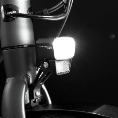 Lampka przednia Trelock LS 805-T Lighthammer dynamo