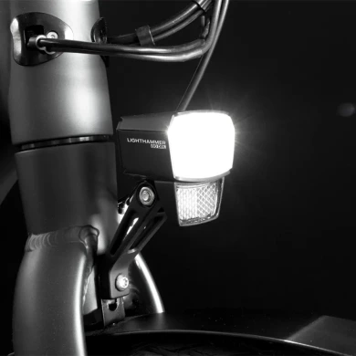 Lampka przednia Trelock LS 835-T Lighthammer dynamo
