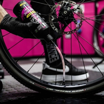 Mleczko uszczelniające Muc-Off Road & Gravel Tubeless Sealant
