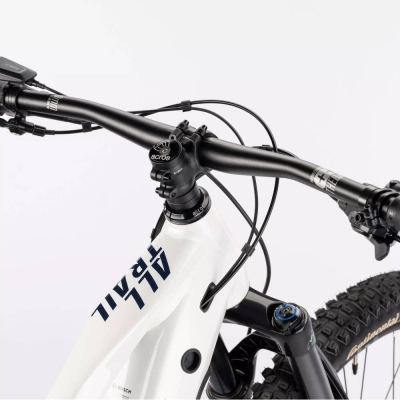 Rower elektryczny Haibike AllTrail 8 29 High biały