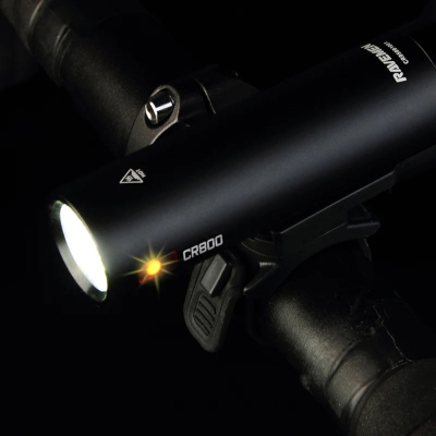 Lampka przednia Ravemen CR800