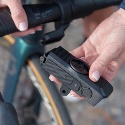 Lampka przednia Ravemen FR1000