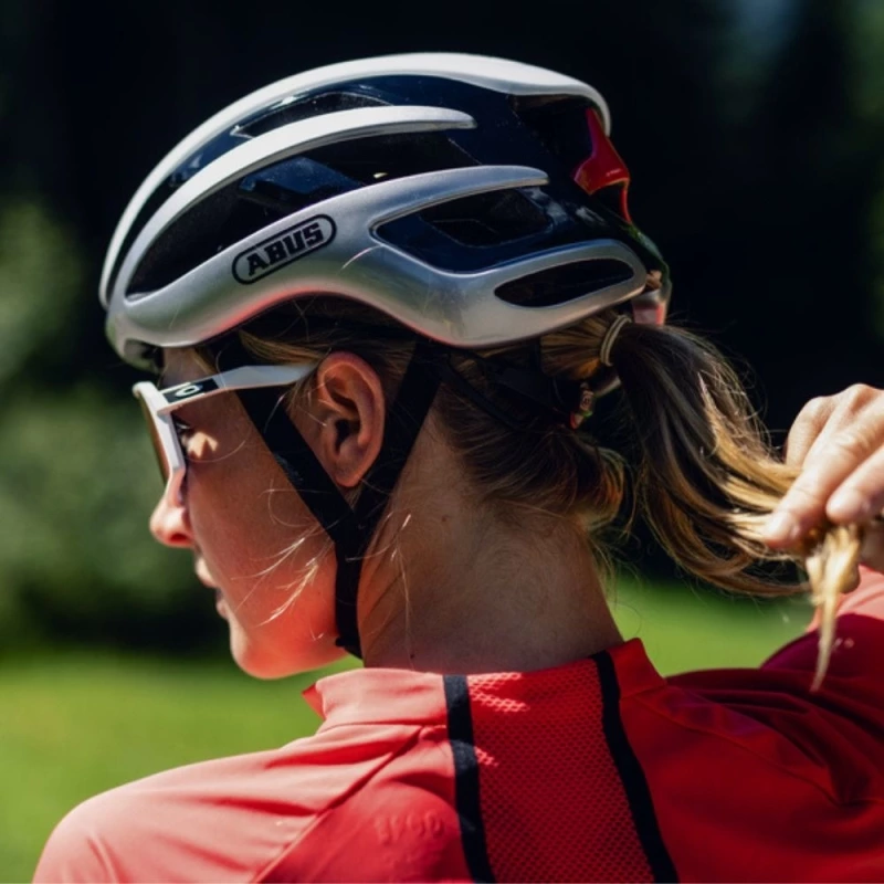 Kask rowerowy Abus AirBreaker biało-czarny