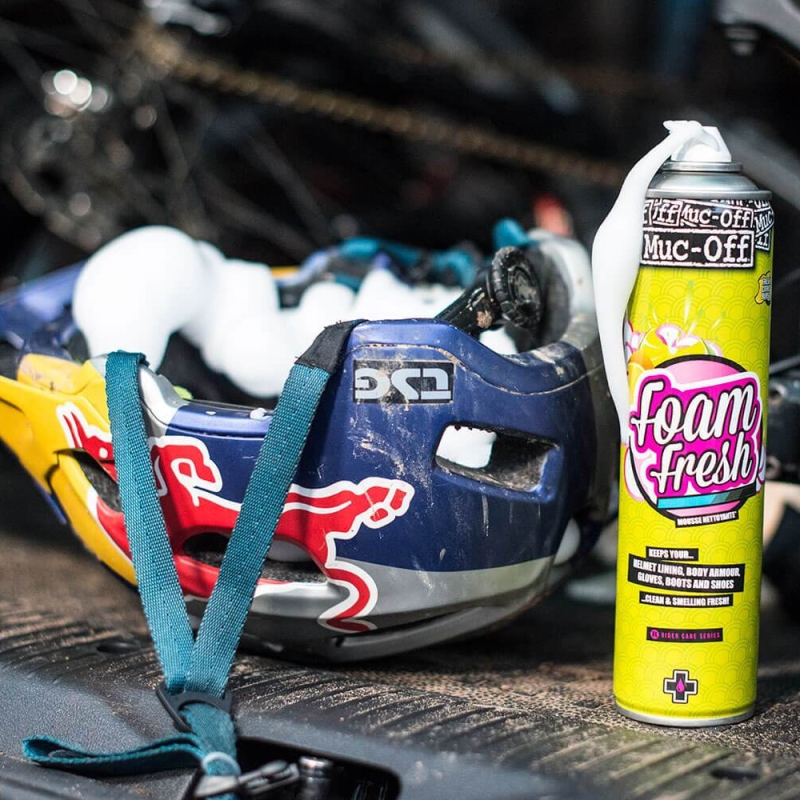 Pianka odświeżająca do kasku Muc-Off Foam Fresh