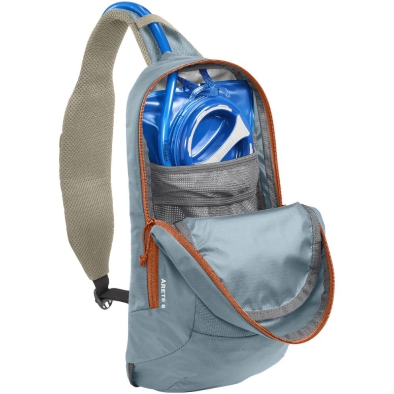Plecak rowerowy Camelbak Arete Sling 8 jasnoniebiesko