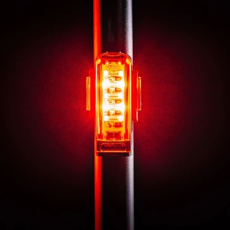 Lampka tylna Lezyne Strip PRO Ai Alert 400+