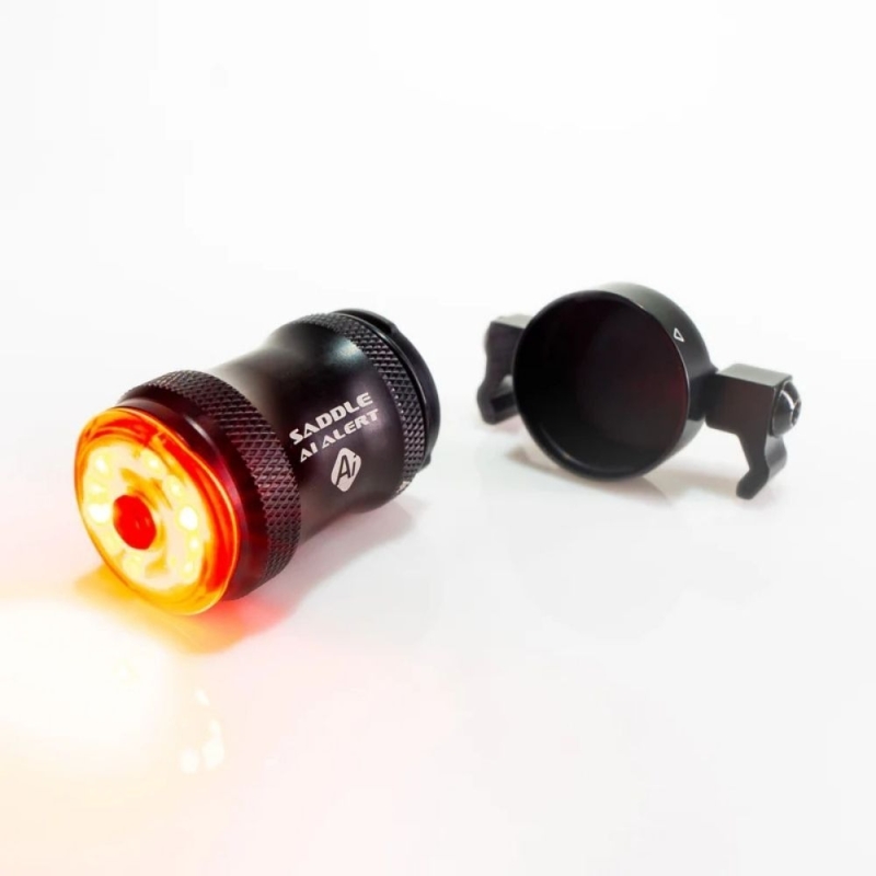 Lampka tylna pod siodełko Lezyne Ai Alert 250