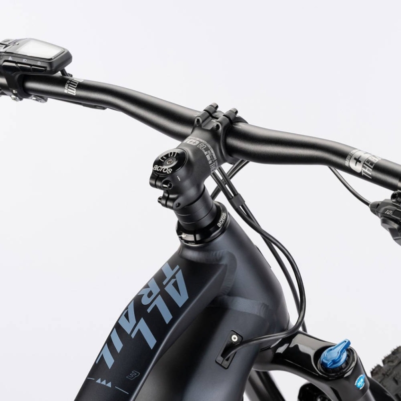 Rower elektryczny Haibike AllTrail 3 czarno-błękitny