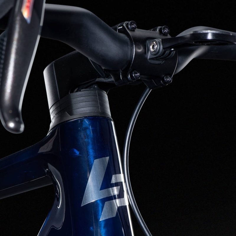 Rower gravel Lapierre Crosshill CF 8.0 S translucent hex blue