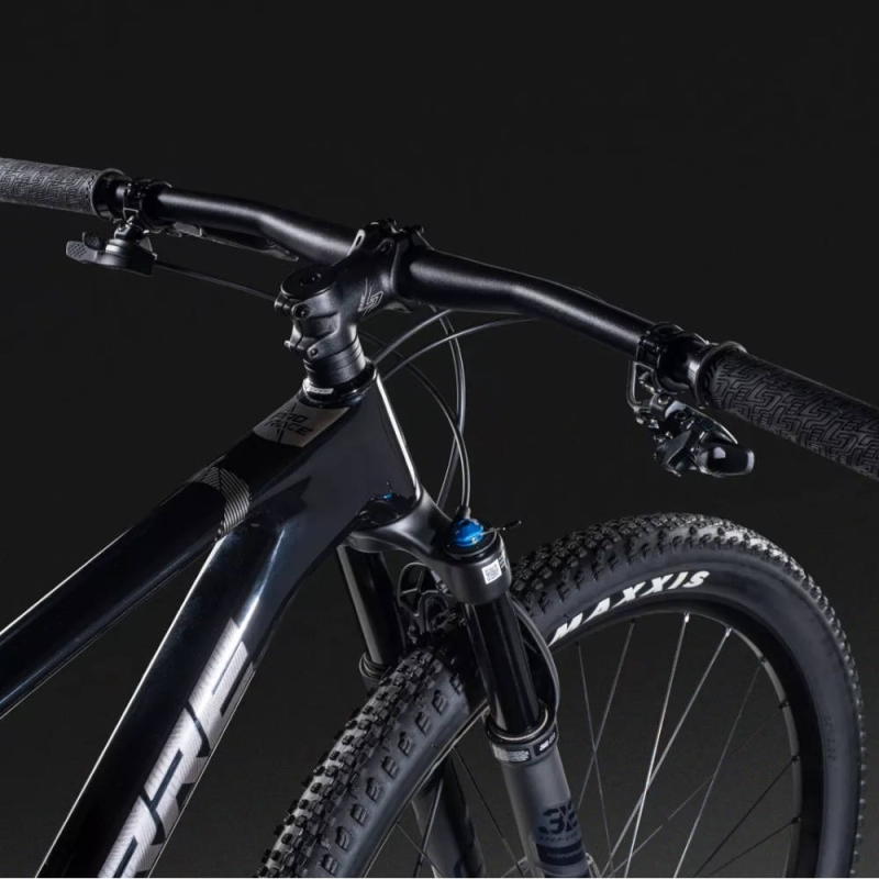 Rower MTB Lapierre Prorace CF 7.9 black