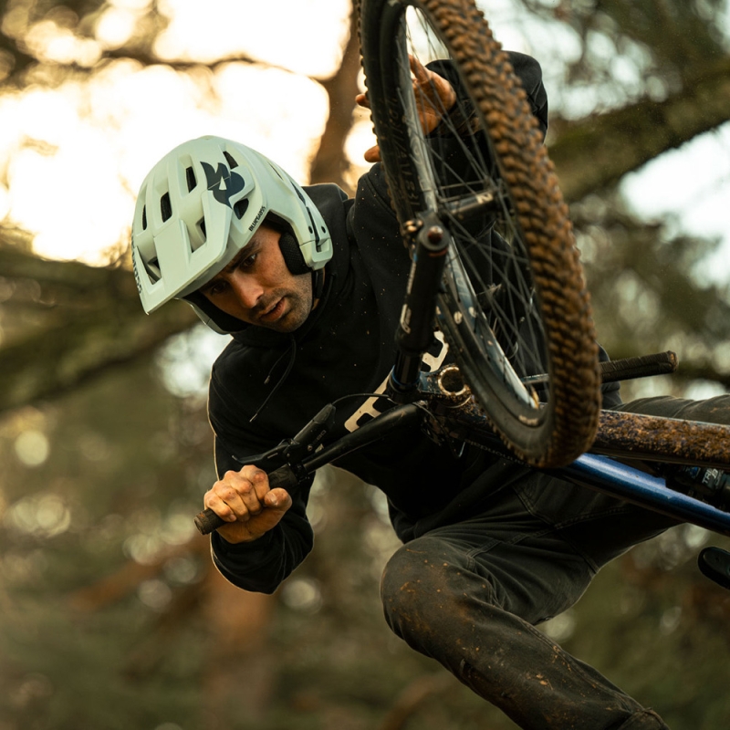 Kask rowerowy Bluegrass Jetro MIPS szary