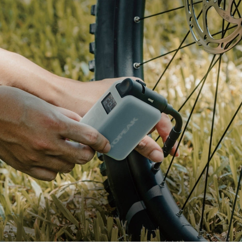 Pompka akumulatorowa Topeak E-Booster Digital