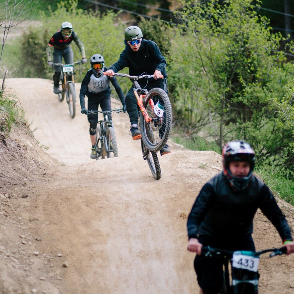 Przejazd przez utwardzoną trasę Bike Park Kluszkowice